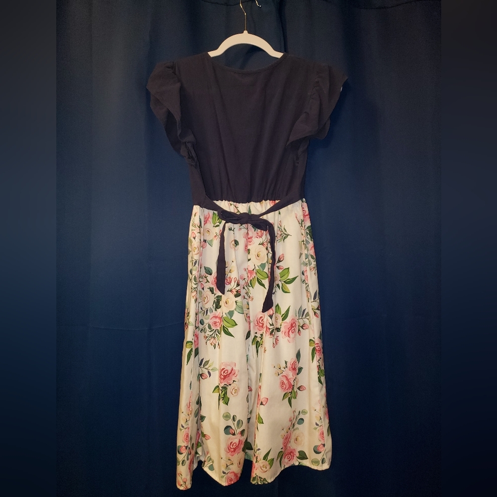 Dress - Picture 2 of 3